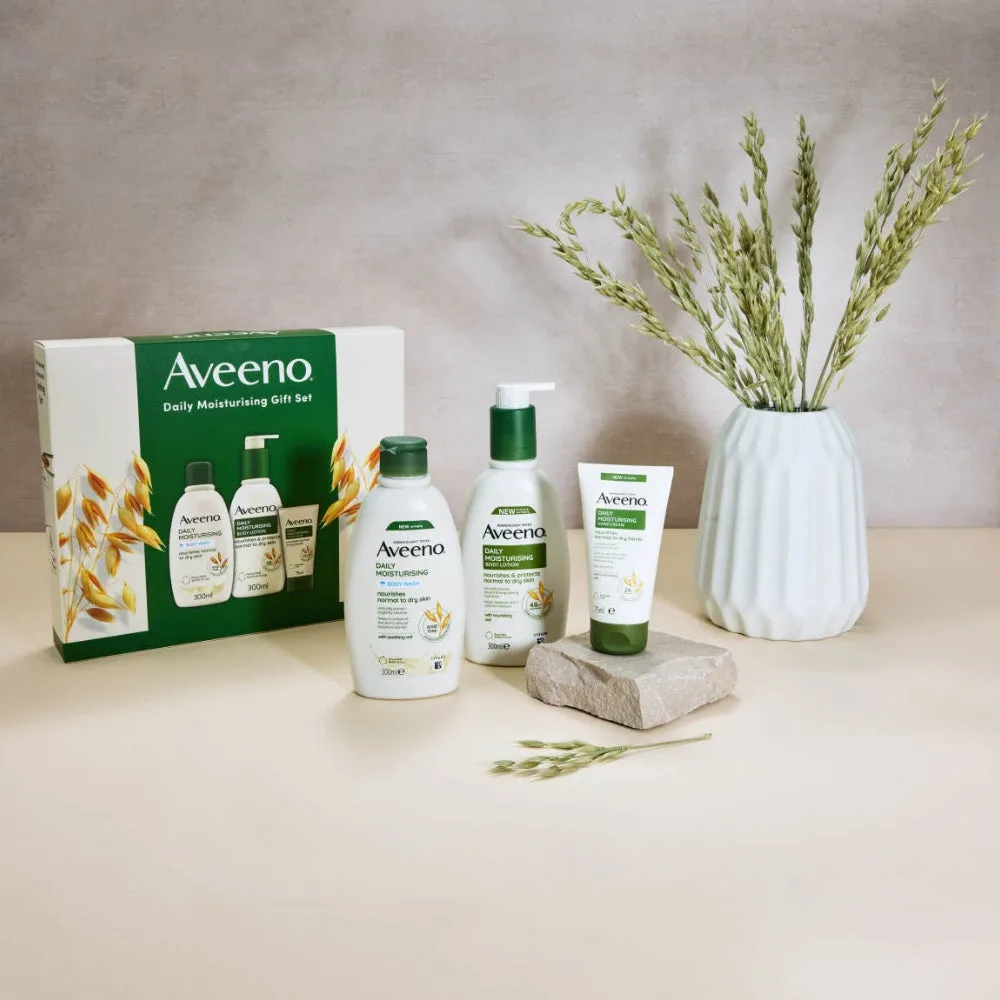 Aveeno Daily Moisture Range 3 Piece Gift Set