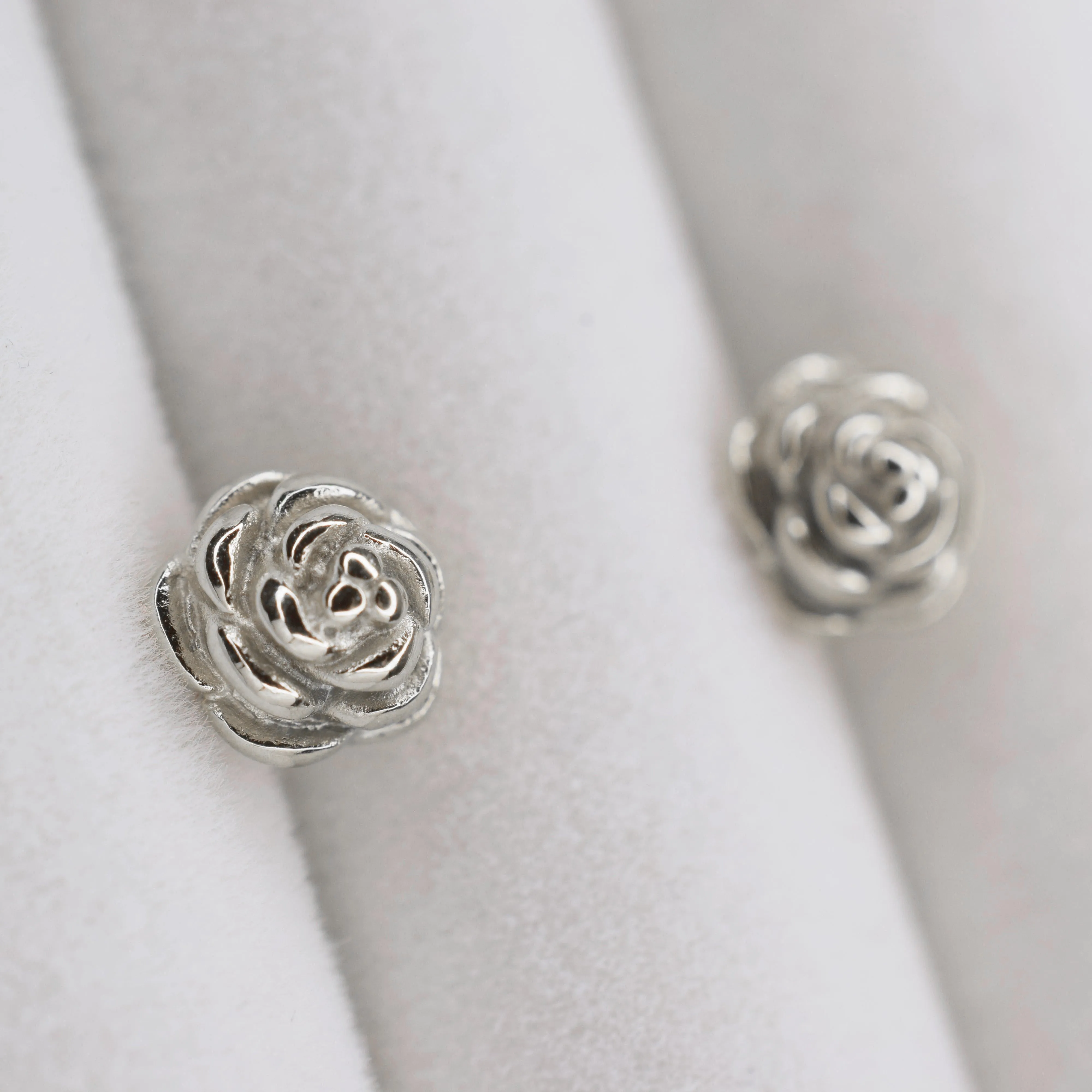 ROSE STUD CLIP-ON EARRINGS IN SILVER